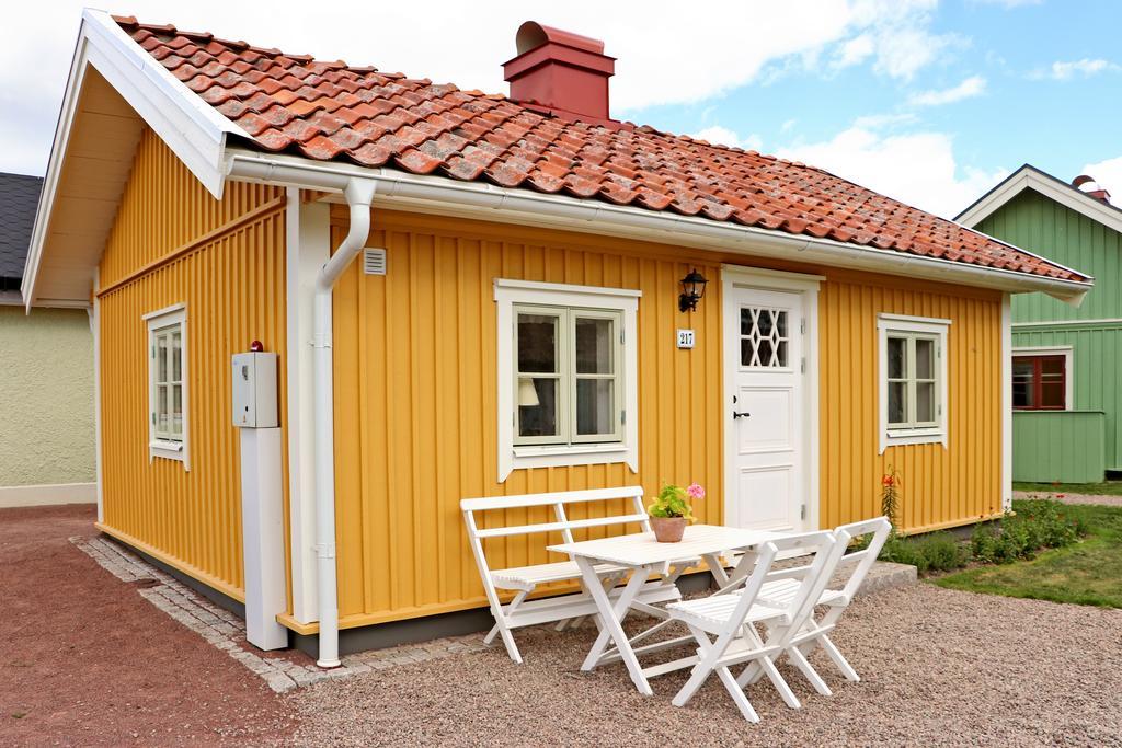 Astrid Lindgrens Vaerlds Gaestboende Vimmerby Buitenkant foto
